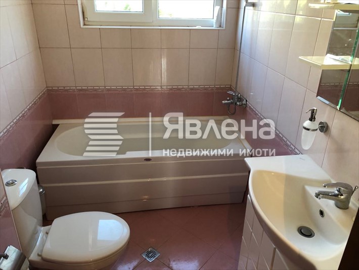 Тристаен Траката