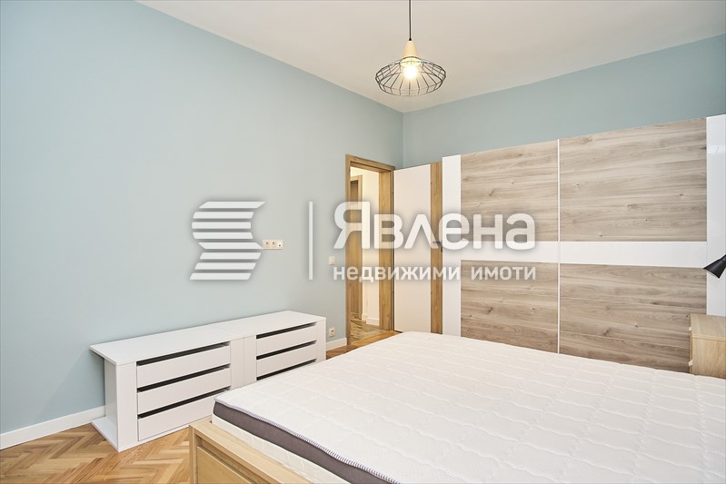 Самостоятелна стая