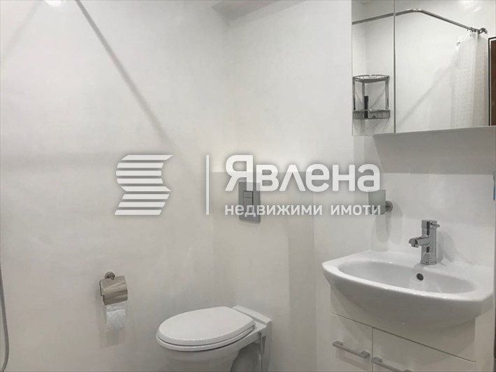 Баня с тоалетна