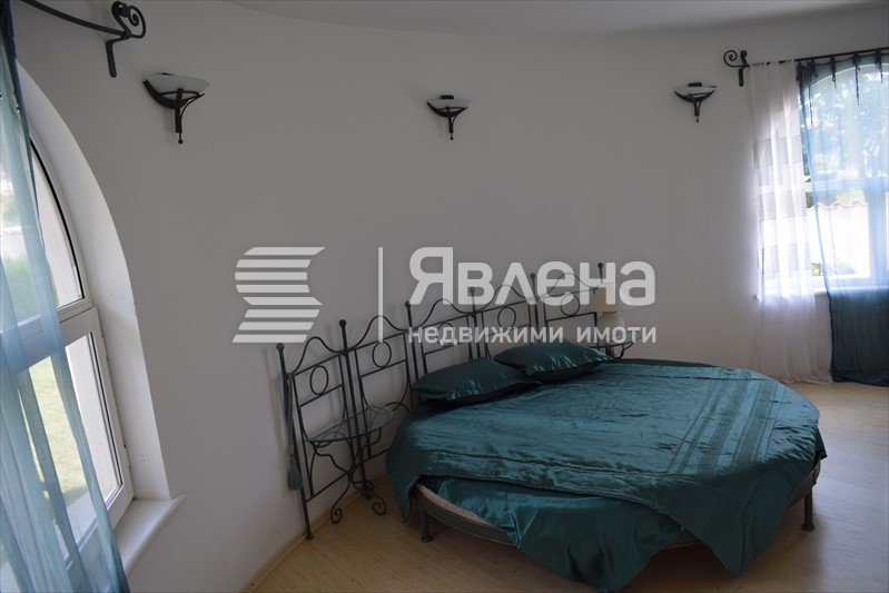 Голяма спалня