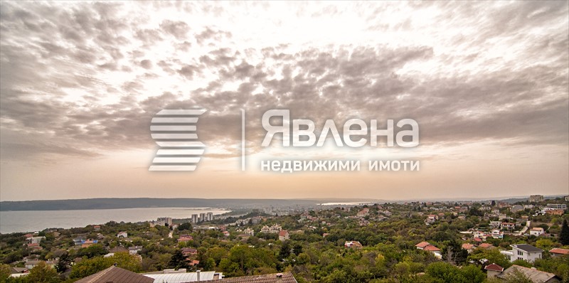 панорама на варненският залив и варненското езеро