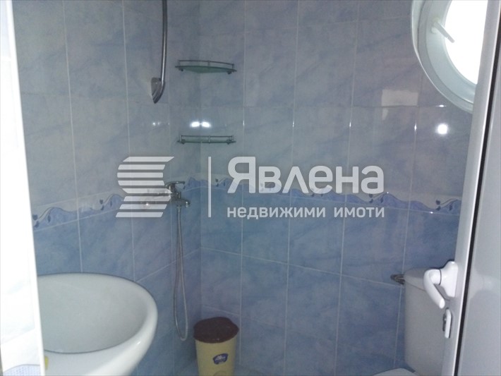 етаж 1