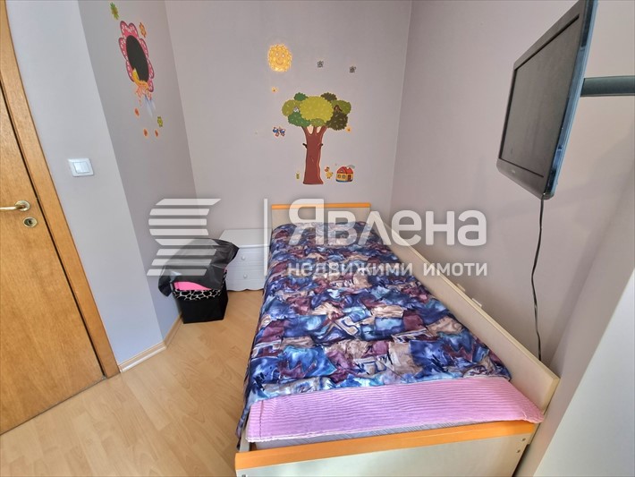 Спалня 2