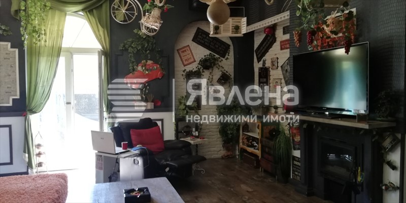 дневна с камина