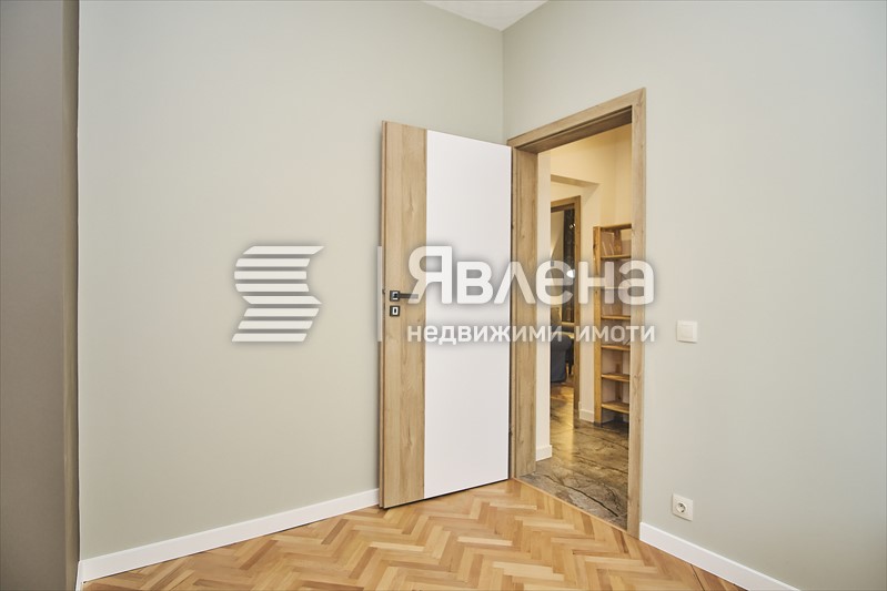 Самостоятелна стая