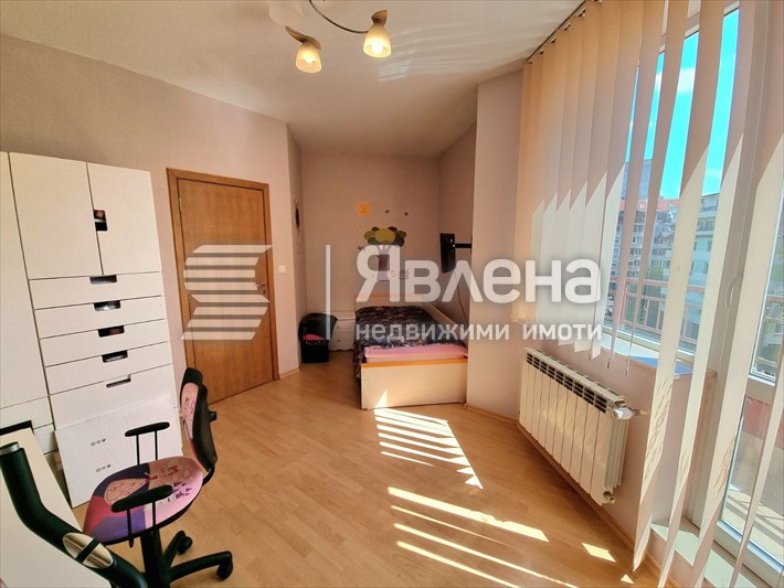Спалня 2