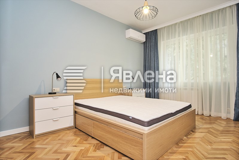 Самостоятелна стая