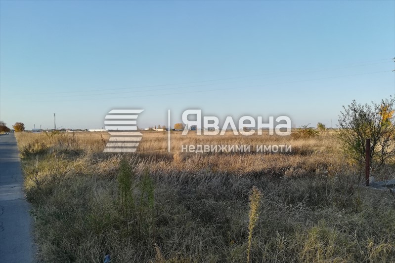 парцел за жилищни нужди