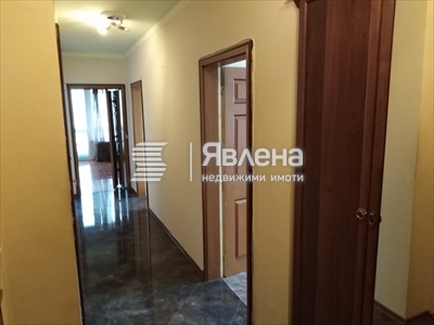 Тристаен с гараж ИЗТОК Тристаен с гараж ИЗТОК