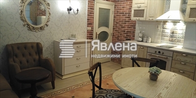 към коридор