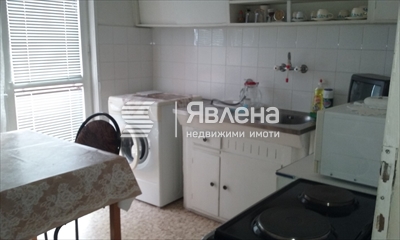 Кухня с електроуреди